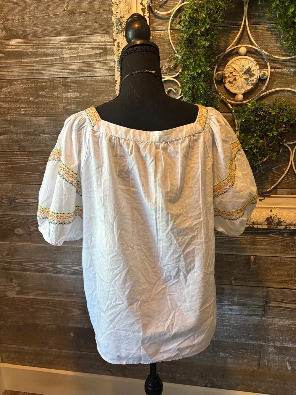 NWT Loft (Size XL) White Embroidered V-Neck Women’s Cotton Peasant Top